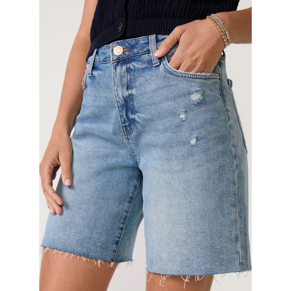 Kut from the Kloth Hailey Bermuda Shorts Light Wash Distressed Raw Hem Size 4